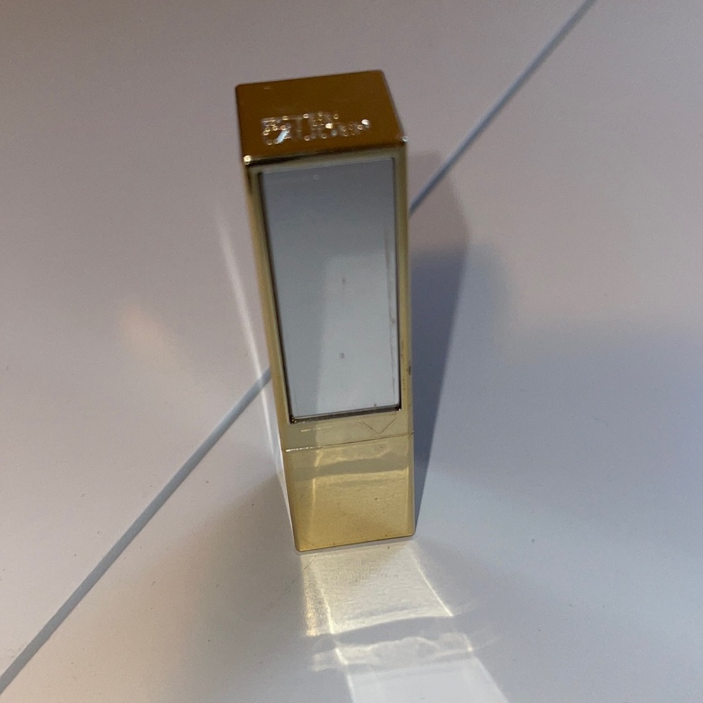 Estée Lauder lipstick